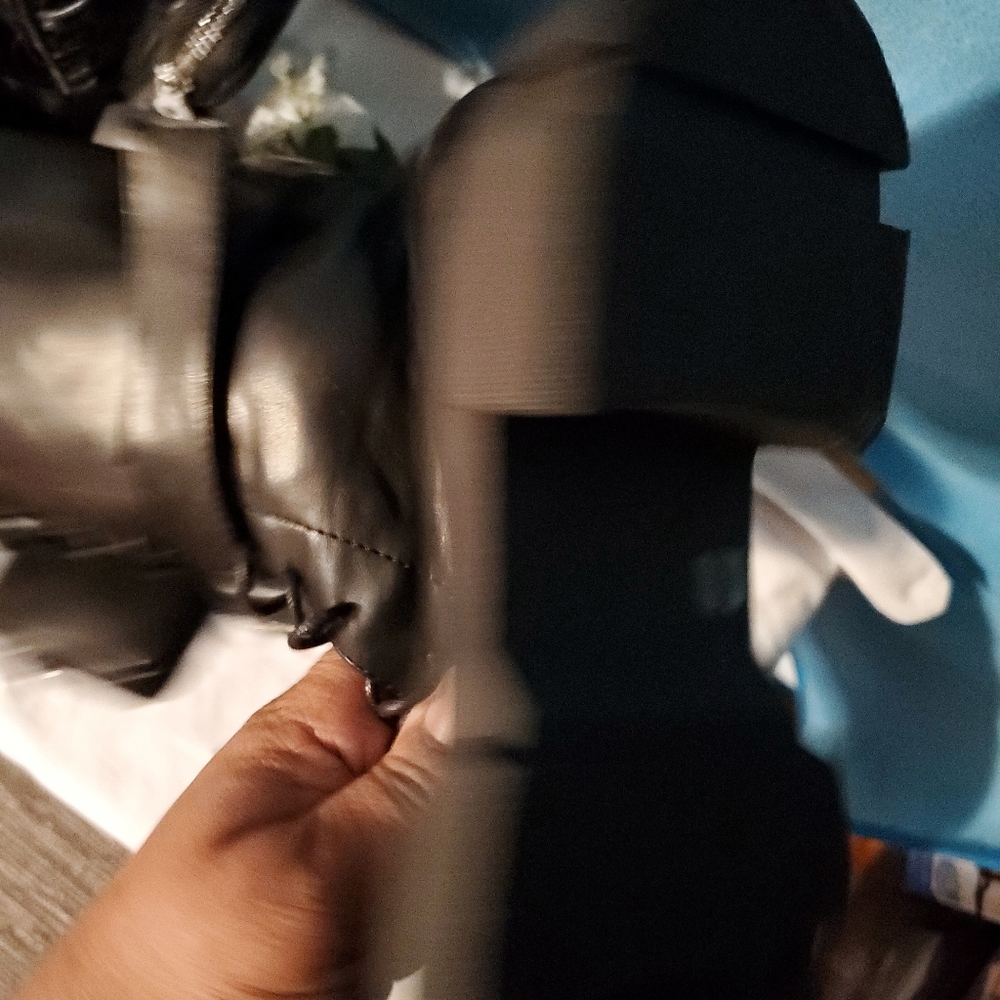 Liliana Chunky Heel Combat Boots w/Pouches - Picture 9 of 11